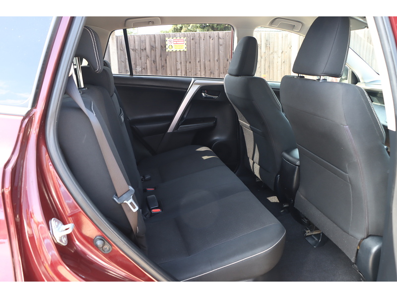Toyota 2.5 VVT-H BUSINESS EDITION PLUS SUV 5DR PETROL HYBRID CVT AUTO SAT NAV BLUETOOTH REAR CAMERA PARKING AIDS 2 OWNERS 86000 MILES FSH 9 SERVICES £35 TAX 72-74 Mitcham Road