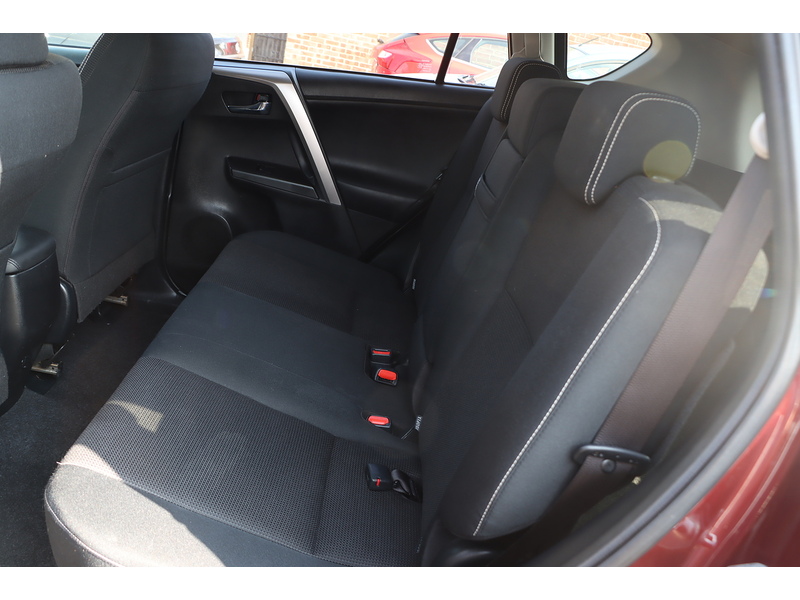 Toyota 2.5 VVT-H BUSINESS EDITION PLUS SUV 5DR PETROL HYBRID CVT AUTO SAT NAV BLUETOOTH REAR CAMERA PARKING AIDS 2 OWNERS 86000 MILES FSH 9 SERVICES £35 TAX 72-74 Mitcham Road
