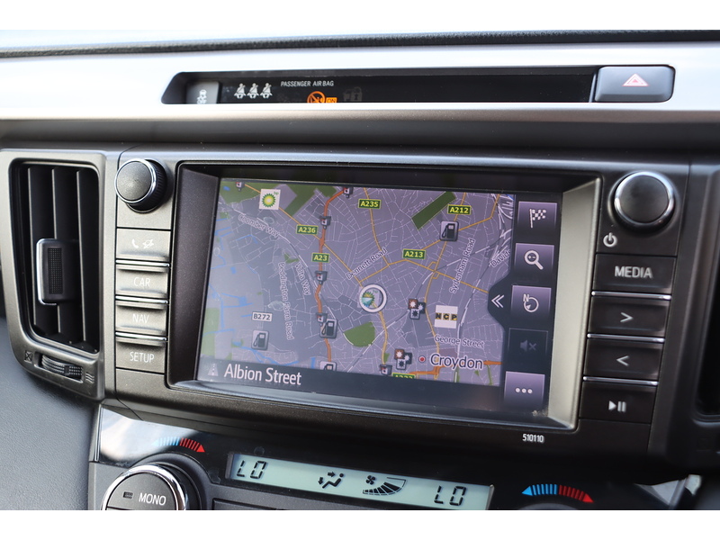 Toyota 2.5 VVT-H BUSINESS EDITION PLUS SUV 5DR PETROL HYBRID CVT AUTO SAT NAV BLUETOOTH REAR CAMERA PARKING AIDS 2 OWNERS 86000 MILES FSH 9 SERVICES £35 TAX 72-74 Mitcham Road