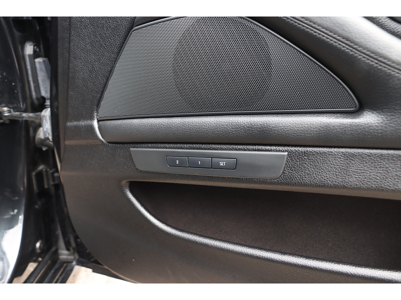 BMW 520I 2.0 SE SALOON 4 DOOR PETROL AUTO SUNROOF BLUETOOTH STEREO CD PLAYER REAR CAMERA PARKING AIDS ONLY 53000 MILES SH NO ULEZ CHARGE 92-96 Mitcham Road