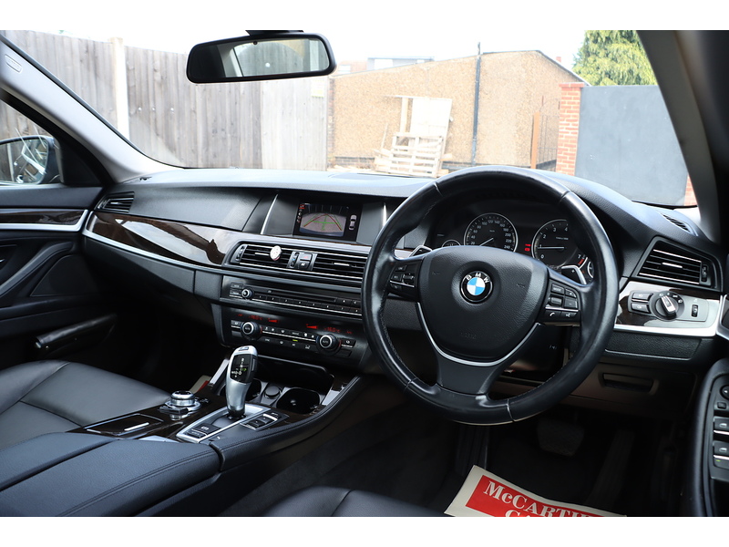 BMW 520I 2.0 SE SALOON 4 DOOR PETROL AUTO SUNROOF BLUETOOTH STEREO CD PLAYER REAR CAMERA PARKING AIDS ONLY 53000 MILES SH NO ULEZ CHARGE 92-96 Mitcham Road