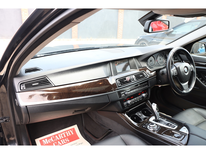 BMW 520I 2.0 SE SALOON 4 DOOR PETROL AUTO SUNROOF BLUETOOTH STEREO CD PLAYER REAR CAMERA PARKING AIDS ONLY 53000 MILES SH NO ULEZ CHARGE 92-96 Mitcham Road