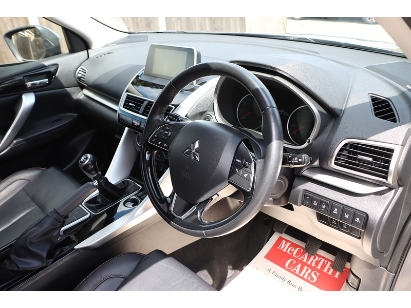 Mitsubishi 1.5T 4 SUV 5DR PETROL MANUAL SUNROOF HEATED SEATS SATNAV BLUETOOTH DAB RADIO APPLE CARPLAY REAR CAMERA PARKING AIDS ONLY 68000 MILES SH NO ULEZ CHARGE 92-96 Mitcham Road