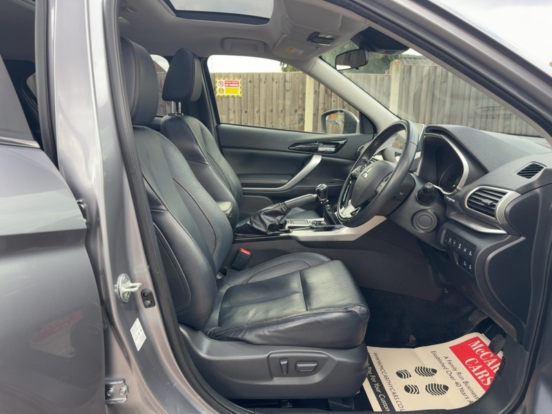 Mitsubishi 1.5T 4 SUV 5DR PETROL MANUAL SUNROOF HEATED SEATS SATNAV BLUETOOTH DAB RADIO APPLE CARPLAY REAR CAMERA PARKING AIDS ONLY 68000 MILES SH NO ULEZ CHARGE 92-96 Mitcham Road