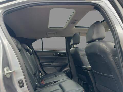 Mitsubishi 1.5T 4 SUV 5DR PETROL MANUAL SUNROOF HEATED SEATS SATNAV BLUETOOTH DAB RADIO APPLE CARPLAY REAR CAMERA PARKING AIDS ONLY 68000 MILES SH NO ULEZ CHARGE