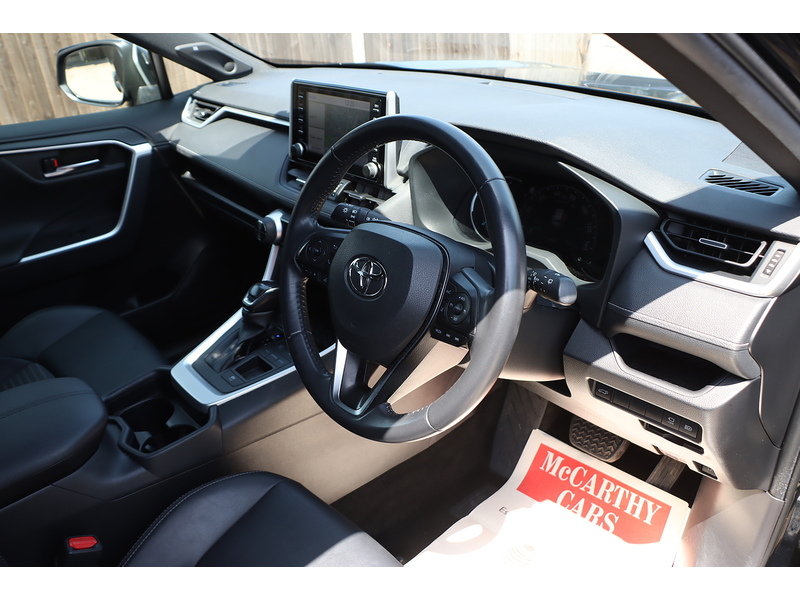 Toyota 2.5 VVT-H BLACK EDITION SUV 5DR PETROL HYBRID CVT AUTO HEATED SEATS SAT NAV BLUETOOTH DAB STEREO APPLE CARPLAY REAR CAMERA JUST 1 OWNER 62000 MILES SH 72-74 Mitcham Road