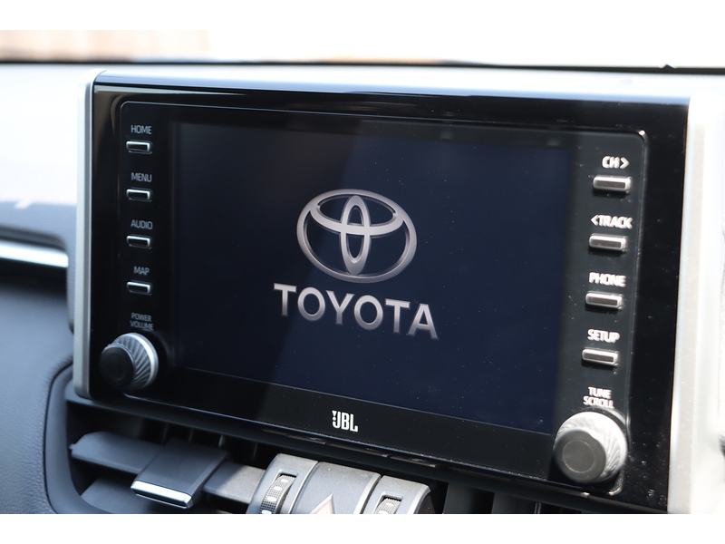 Toyota 2.5 VVT-H BLACK EDITION SUV 5DR PETROL HYBRID CVT AUTO HEATED SEATS SAT NAV BLUETOOTH DAB STEREO APPLE CARPLAY REAR CAMERA JUST 1 OWNER 62000 MILES SH 72-74 Mitcham Road