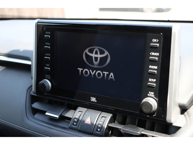 Toyota 2.5 VVT-H BLACK EDITION SUV 5DR PETROL HYBRID CVT AUTO HEATED SEATS SAT NAV BLUETOOTH DAB STEREO APPLE CARPLAY REAR CAMERA JUST 1 OWNER 62000 MILES SH 72-74 Mitcham Road