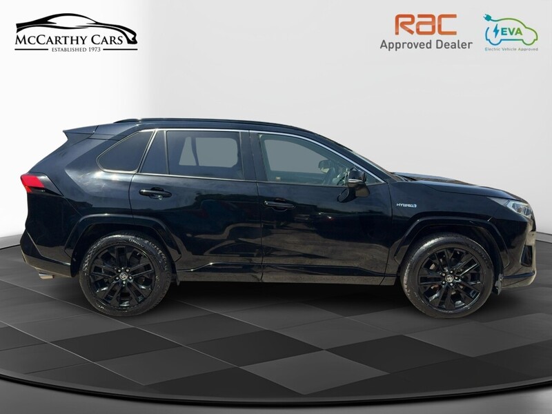 Toyota 2.5 VVT-H BLACK EDITION SUV 5DR PETROL HYBRID CVT AUTO HEATED SEATS SAT NAV BLUETOOTH DAB STEREO APPLE CARPLAY REAR CAMERA JUST 1 OWNER 62000 MILES SH 72-74 Mitcham Road