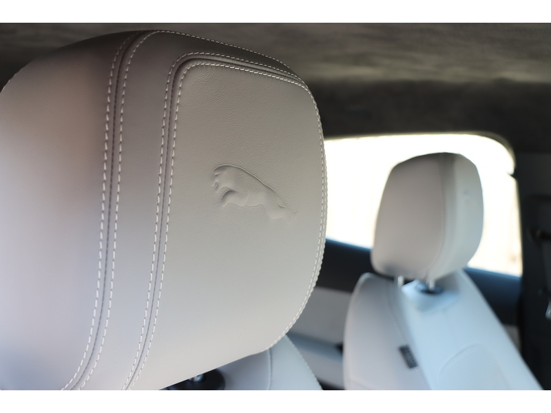 Jaguar 1.5 P300E 12.17KWH R-DYNAMIC HSE SUV 5DR PETROL PLUG-IN HYBRID AWD AUTO HEATED SEATS SATNAV BLUETOOTH APPLE CARPLAY REAR CAMERA 1 OWNER 52000 MILES SH 72-74 Mitcham Road