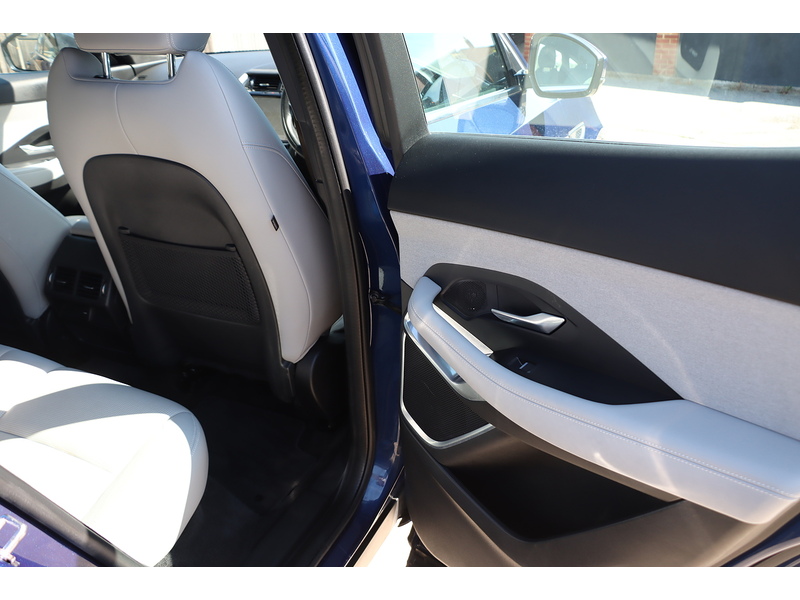 Jaguar 1.5 P300E 12.17KWH R-DYNAMIC HSE SUV 5DR PETROL PLUG-IN HYBRID AWD AUTO HEATED SEATS SATNAV BLUETOOTH APPLE CARPLAY REAR CAMERA 1 OWNER 52000 MILES SH 72-74 Mitcham Road
