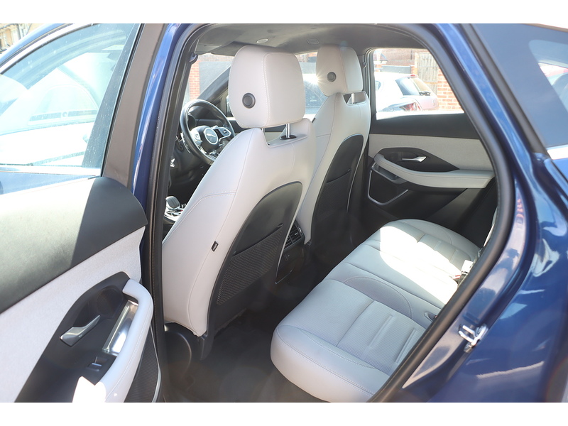 Jaguar 1.5 P300E 12.17KWH R-DYNAMIC HSE SUV 5DR PETROL PLUG-IN HYBRID AWD AUTO HEATED SEATS SATNAV BLUETOOTH APPLE CARPLAY REAR CAMERA 1 OWNER 52000 MILES SH 72-74 Mitcham Road