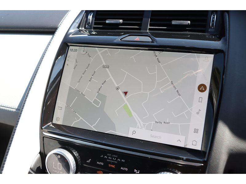 Jaguar 1.5 P300E 12.17KWH R-DYNAMIC HSE SUV 5DR PETROL PLUG-IN HYBRID AWD AUTO HEATED SEATS SATNAV BLUETOOTH APPLE CARPLAY REAR CAMERA 1 OWNER 52000 MILES SH 72-74 Mitcham Road
