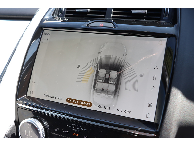 Jaguar 1.5 P300E 12.17KWH R-DYNAMIC HSE SUV 5DR PETROL PLUG-IN HYBRID AWD AUTO HEATED SEATS SATNAV BLUETOOTH APPLE CARPLAY REAR CAMERA 1 OWNER 52000 MILES SH 72-74 Mitcham Road
