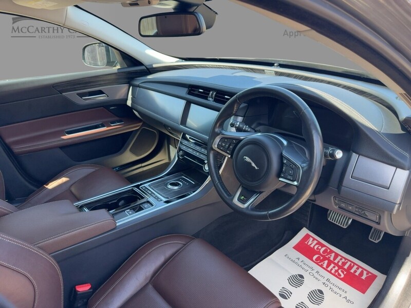 Jaguar 2.0I R-SPORT SALOON 4DR PETROL AUTO HEATED SEATS SAT NAV BLUETOOTH DAB STEREO PARKING AIDS SAME OWNER FOR 3 YEARS ONLY 45000 MILES FSH 6 SERVICES 72-74 Mitcham Road