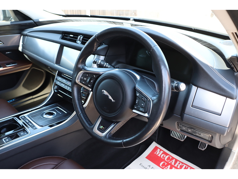 Jaguar 2.0I R-SPORT SALOON 4DR PETROL AUTO HEATED SEATS SAT NAV BLUETOOTH DAB STEREO PARKING AIDS SAME OWNER FOR 3 YEARS ONLY 45000 MILES FSH 6 SERVICES 72-74 Mitcham Road