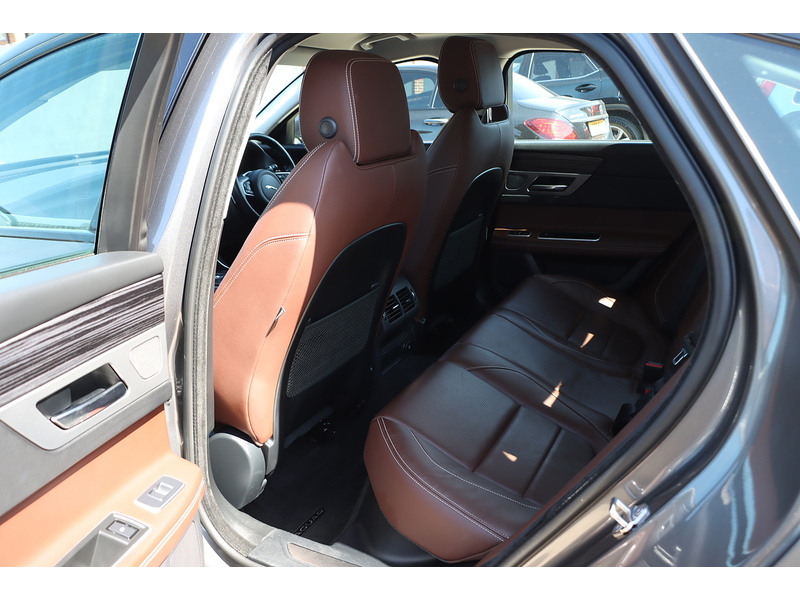 Jaguar 2.0I R-SPORT SALOON 4DR PETROL AUTO HEATED SEATS SAT NAV BLUETOOTH DAB STEREO PARKING AIDS SAME OWNER FOR 3 YEARS ONLY 45000 MILES FSH 6 SERVICES 72-74 Mitcham Road