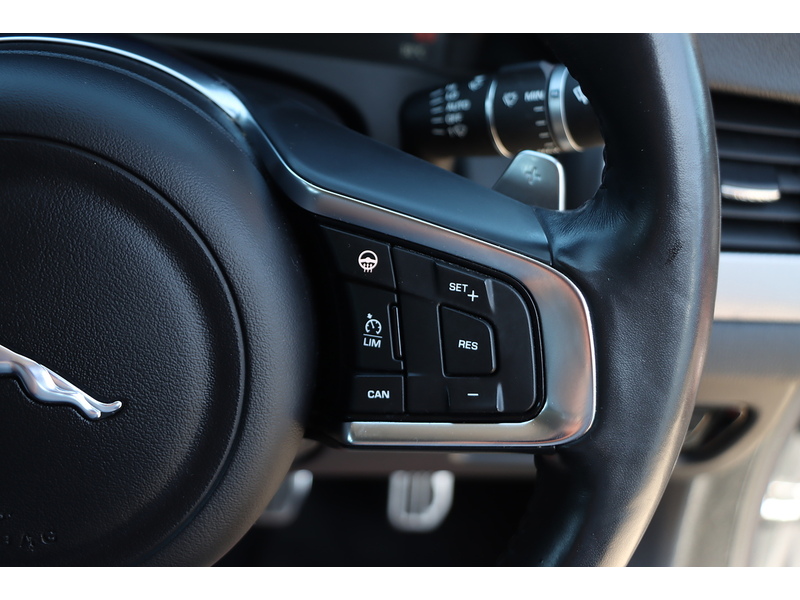 Jaguar 2.0I R-SPORT SALOON 4DR PETROL AUTO HEATED SEATS SAT NAV BLUETOOTH DAB STEREO PARKING AIDS SAME OWNER FOR 3 YEARS ONLY 45000 MILES FSH 6 SERVICES 72-74 Mitcham Road