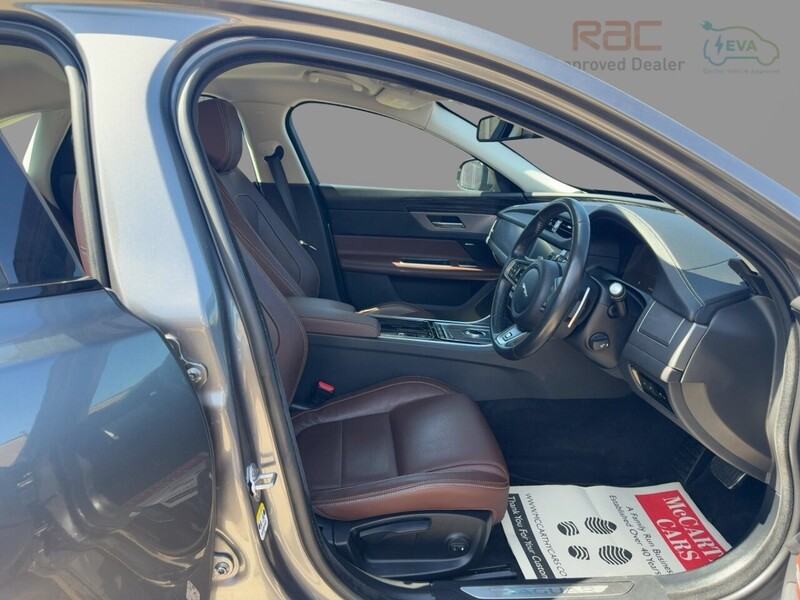 Jaguar 2.0I R-SPORT SALOON 4DR PETROL AUTO HEATED SEATS SAT NAV BLUETOOTH DAB STEREO PARKING AIDS SAME OWNER FOR 3 YEARS ONLY 45000 MILES FSH 6 SERVICES 72-74 Mitcham Road