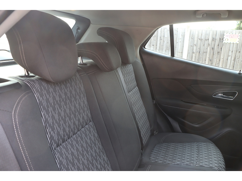 Vauxhall 1.6 EXCLUSIV SUV 5DR PETROL 2WD MANUAL BLUETOOTH DAB STEREO AIRCON PARKING AIDS SAME OWNER FOR 4 YEARS ONLY 99000 MILES FSH 10 SERVICES NO ULEZ CHARGE 72-74 Mitcham Road