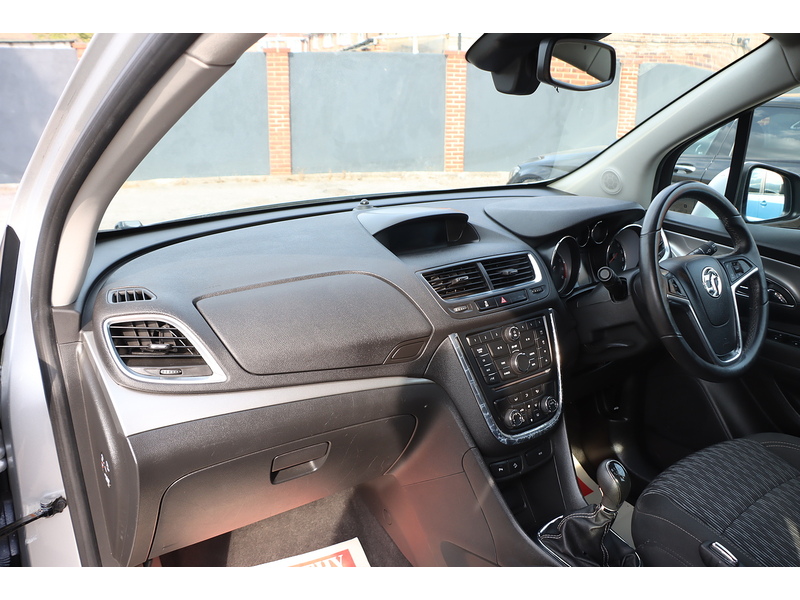Vauxhall 1.6 EXCLUSIV SUV 5DR PETROL 2WD MANUAL BLUETOOTH DAB STEREO AIRCON PARKING AIDS SAME OWNER FOR 4 YEARS ONLY 99000 MILES FSH 10 SERVICES NO ULEZ CHARGE 72-74 Mitcham Road