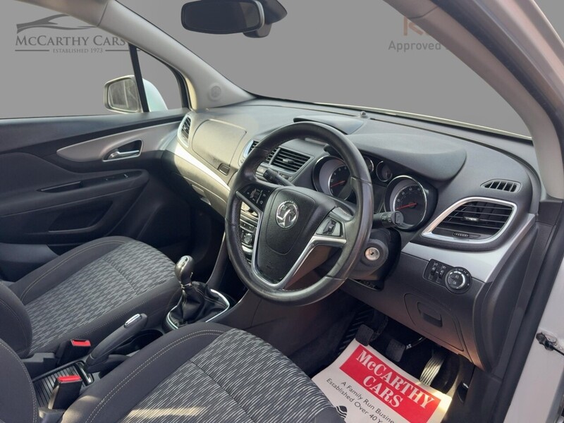 Vauxhall 1.6 EXCLUSIV SUV 5DR PETROL 2WD MANUAL BLUETOOTH DAB STEREO AIRCON PARKING AIDS SAME OWNER FOR 4 YEARS ONLY 99000 MILES FSH 10 SERVICES NO ULEZ CHARGE 72-74 Mitcham Road