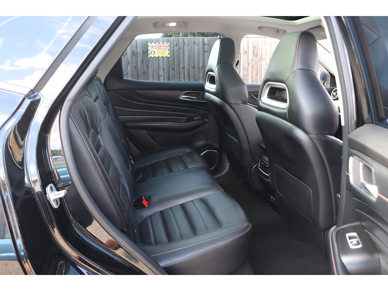 MG 1.5 T-GDI 16.6kWh Exclusive SUV 5dr Petrol Plug-in Hybrid Auto Euro 6 (s/s) (258 ps) 72-74 Mitcham Road