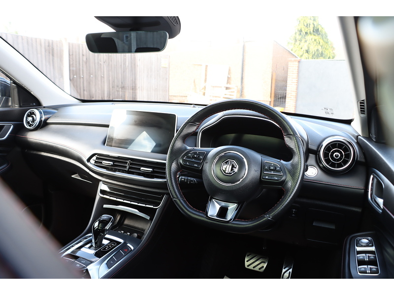 MG 1.5 T-GDI 16.6kWh Exclusive SUV 5dr Petrol Plug-in Hybrid Auto Euro 6 (s/s) (258 ps) 72-74 Mitcham Road