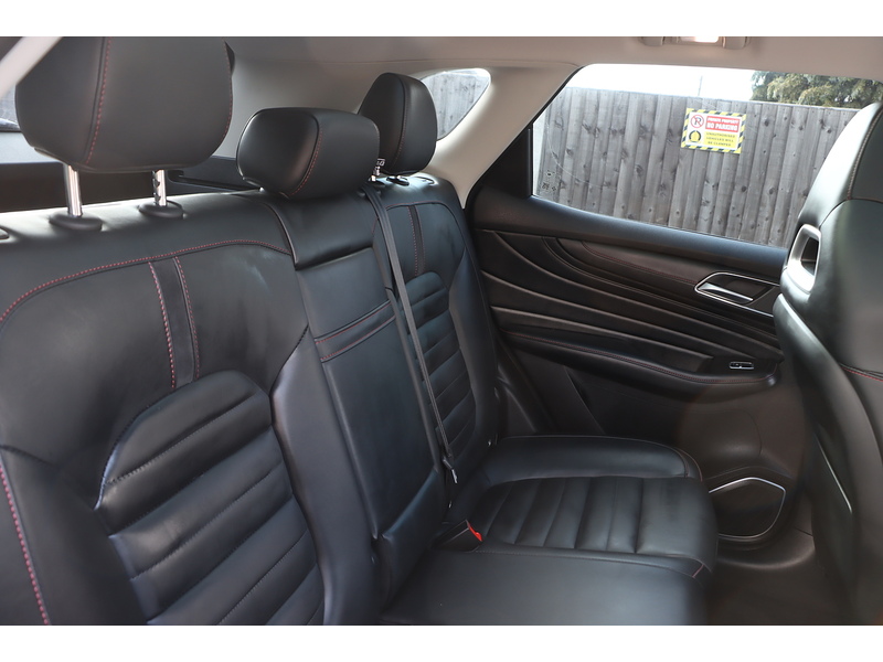 MG 1.5 T-GDI 16.6kWh Exclusive SUV 5dr Petrol Plug-in Hybrid Auto Euro 6 (s/s) (258 ps) 72-74 Mitcham Road