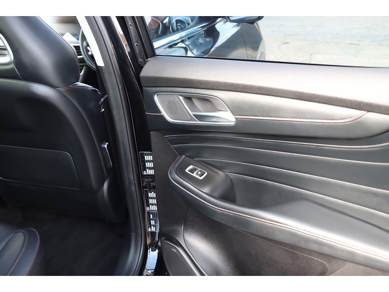 MG 1.5 T-GDI 16.6kWh Exclusive SUV 5dr Petrol Plug-in Hybrid Auto Euro 6 (s/s) (258 ps) 72-74 Mitcham Road