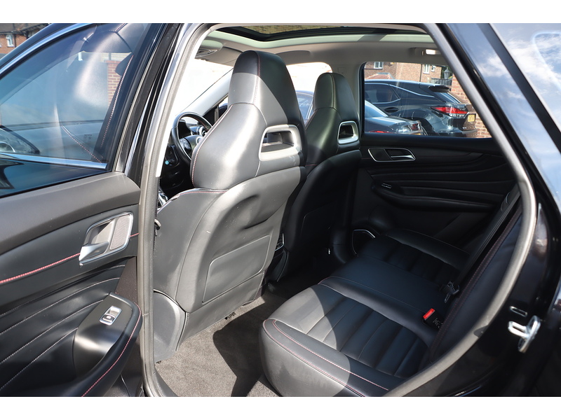 MG 1.5 T-GDI 16.6kWh Exclusive SUV 5dr Petrol Plug-in Hybrid Auto Euro 6 (s/s) (258 ps) 72-74 Mitcham Road