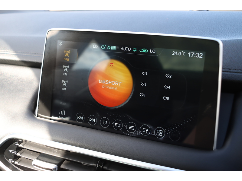 MG 1.5 T-GDI 16.6kWh Exclusive SUV 5dr Petrol Plug-in Hybrid Auto Euro 6 (s/s) (258 ps) 72-74 Mitcham Road