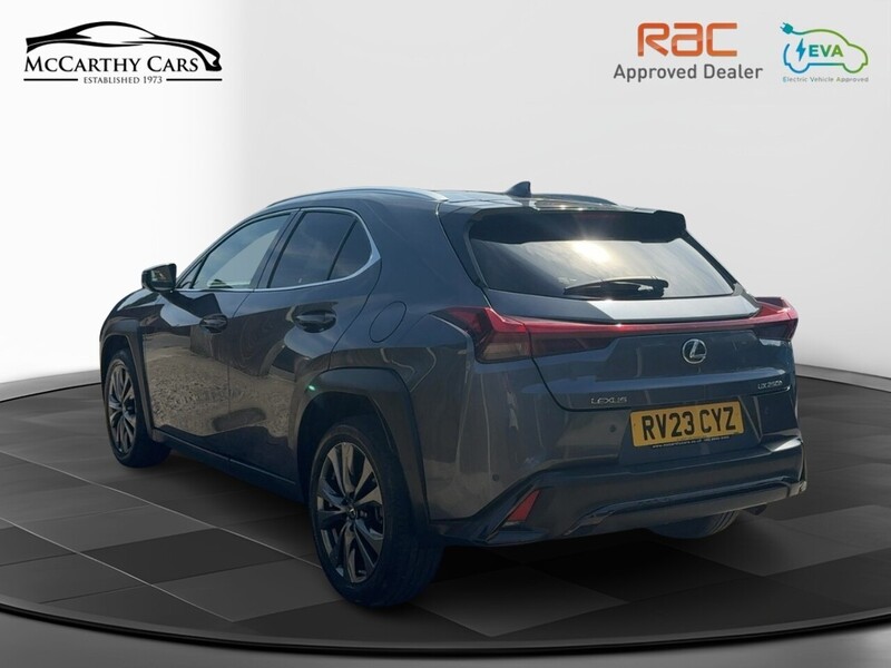 Lexus 250H 2.0 F SPORT DESIGN SUV 5DR PETROL HYBRID E-CVT AUTO HEATED SEATS SAT NAV BLUETOOTH APPLE CARPLAY REAR CAMERA PARKING AIDS 1 OWNER 48000 MILES FSH 72-74 Mitcham Road