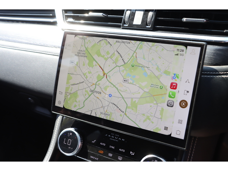 Jaguar 2.0 P400E 17.1KWH R-DYNAMIC SUV 5DR PETROL PLUG-IN HYBRID AWD AUTO PAN ROOF HEATED SEATS SATNAV APPLE CARPLAY REAR CAMERA JUST 1 OWNER 57000 MILES FSH 72-74 Mitcham Road