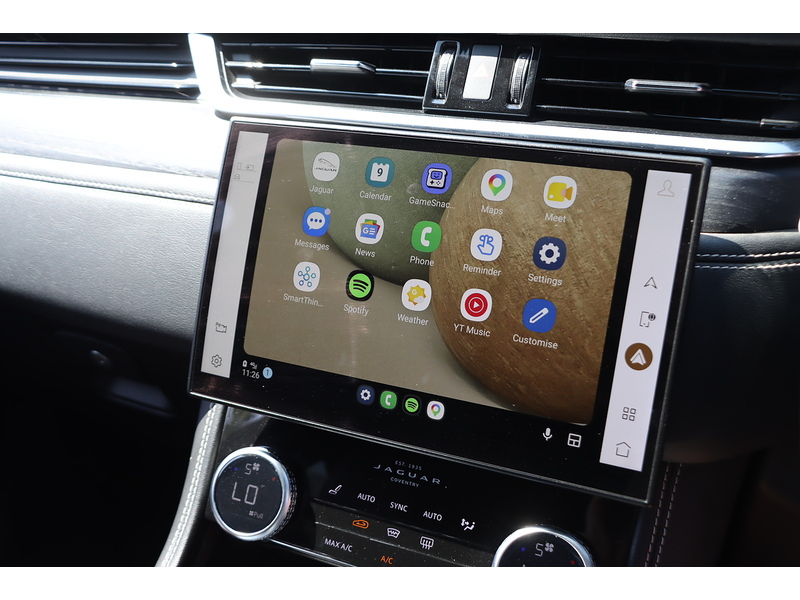 Jaguar 2.0 P400E 17.1KWH R-DYNAMIC SUV 5DR PETROL PLUG-IN HYBRID AWD AUTO PAN ROOF HEATED SEATS SATNAV APPLE CARPLAY REAR CAMERA JUST 1 OWNER 57000 MILES FSH 72-74 Mitcham Road