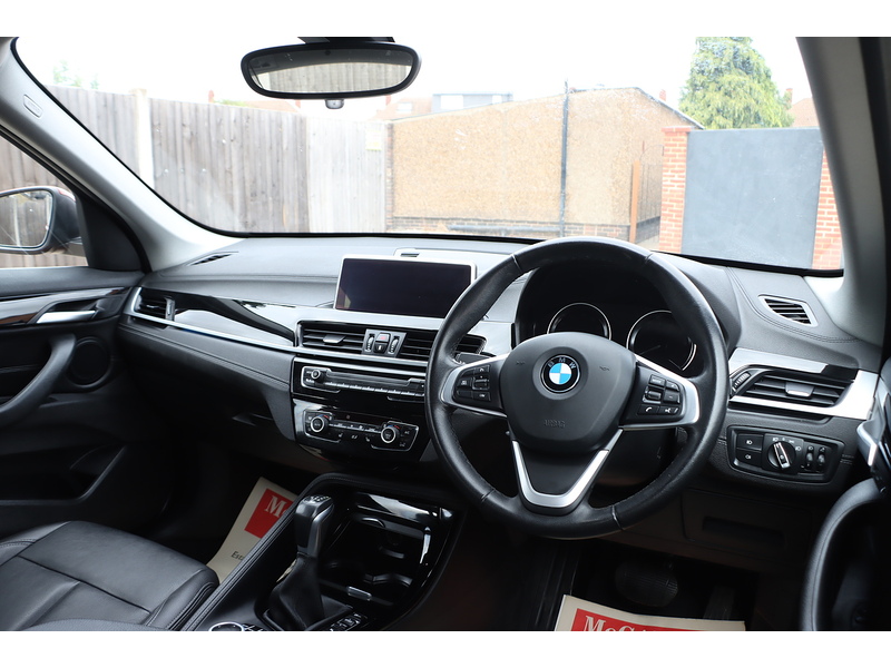 BMW 1.5 25E 10KWH XLINE SUV 5DR PETROL PLUG-IN HYBRID XDRIVE AUTO HEATED SEATS SAT NAV BLUETOOTH STEREO APPLE CARPLAY PARKING AIDS 1 OWNER 50000 MILES SH 72-74 Mitcham Road