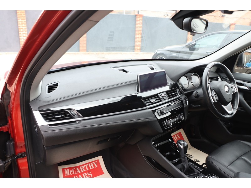 BMW 1.5 25E 10KWH XLINE SUV 5DR PETROL PLUG-IN HYBRID XDRIVE AUTO HEATED SEATS SAT NAV BLUETOOTH STEREO APPLE CARPLAY PARKING AIDS 1 OWNER 50000 MILES SH 72-74 Mitcham Road