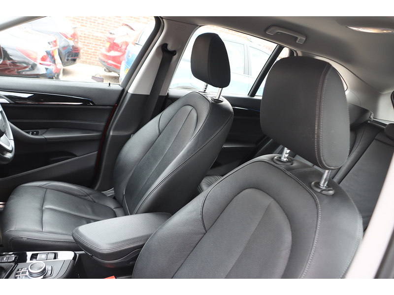BMW 1.5 25E 10KWH XLINE SUV 5DR PETROL PLUG-IN HYBRID XDRIVE AUTO HEATED SEATS SAT NAV BLUETOOTH STEREO APPLE CARPLAY PARKING AIDS 1 OWNER 50000 MILES SH 72-74 Mitcham Road