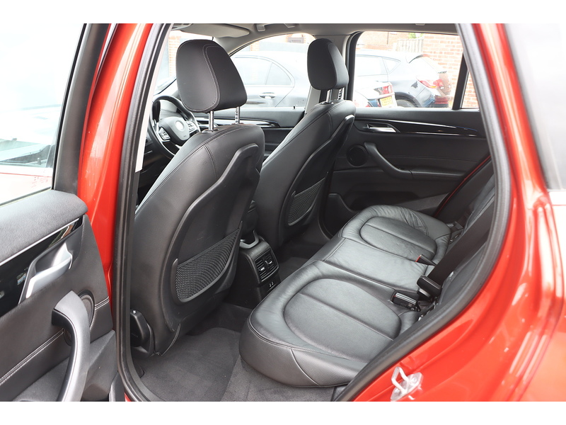 BMW 1.5 25E 10KWH XLINE SUV 5DR PETROL PLUG-IN HYBRID XDRIVE AUTO HEATED SEATS SAT NAV BLUETOOTH STEREO APPLE CARPLAY PARKING AIDS 1 OWNER 50000 MILES SH 72-74 Mitcham Road