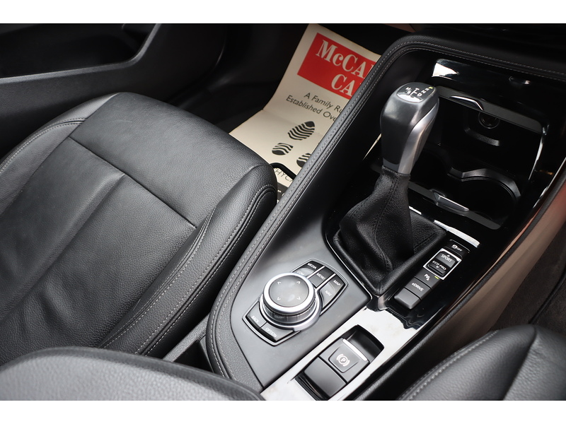 BMW 1.5 25E 10KWH XLINE SUV 5DR PETROL PLUG-IN HYBRID XDRIVE AUTO HEATED SEATS SAT NAV BLUETOOTH STEREO APPLE CARPLAY PARKING AIDS 1 OWNER 50000 MILES SH 72-74 Mitcham Road