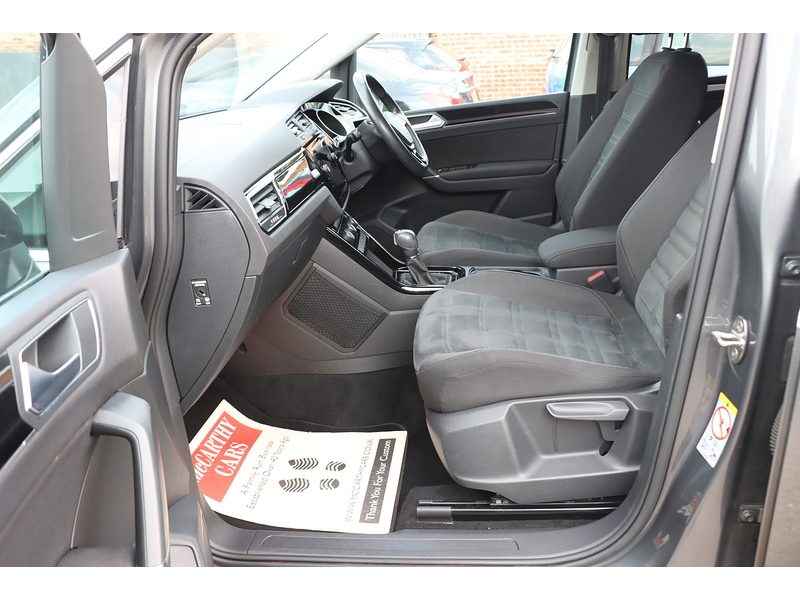 Volkswagen 1.5 TSI EVO SEL MPV 5DR PETROL DSG AUTO 7 SEATER SAT NAV BLUETOOTH DAB STEREO APPLE CARPLAY PARKING AIDS JUST 1 OWNER FROM NEW ONLY 71000 MILES FSH 72-74 Mitcham Road
