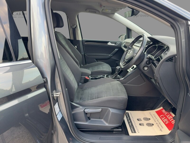 Volkswagen 1.5 TSI EVO SEL MPV 5DR PETROL DSG AUTO 7 SEATER SAT NAV BLUETOOTH DAB STEREO APPLE CARPLAY PARKING AIDS JUST 1 OWNER FROM NEW ONLY 71000 MILES FSH 72-74 Mitcham Road