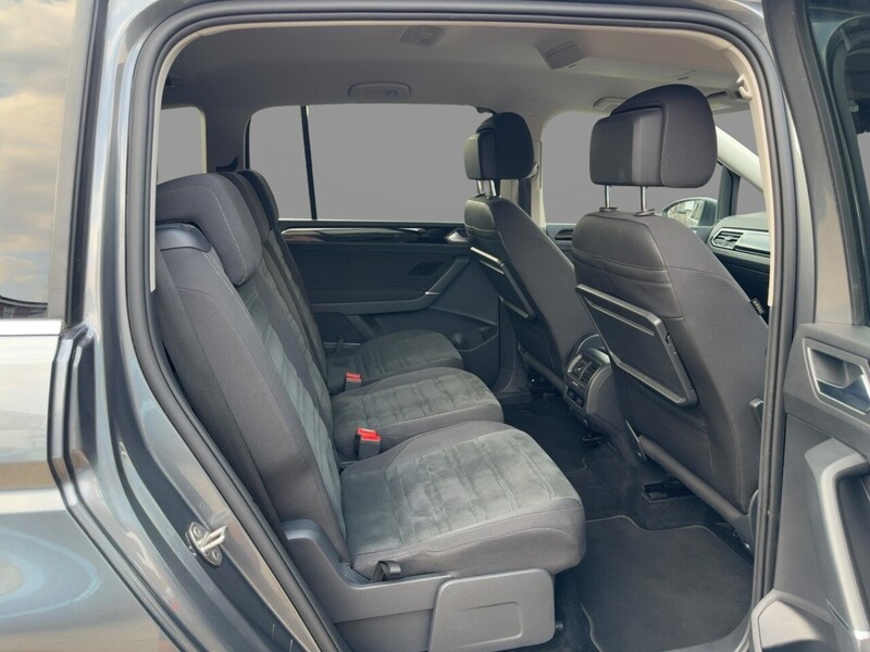 Volkswagen 1.5 TSI EVO SEL MPV 5DR PETROL DSG AUTO 7 SEATER SAT NAV BLUETOOTH DAB STEREO APPLE CARPLAY PARKING AIDS JUST 1 OWNER FROM NEW ONLY 71000 MILES FSH 72-74 Mitcham Road
