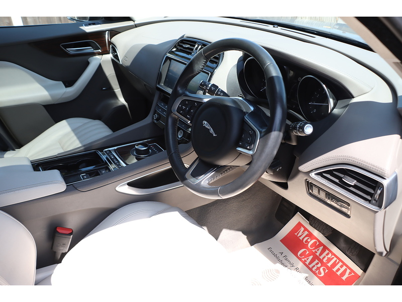 Jaguar 2.0 P250I PORTFOLIO SUV 5DR PETROL AWD AUTO PAN ROOF HEATED SEATS SATNAV BLUETOOTH APPLE CARPLAY REAR CAMERA PARKING AIDS 2 OWNERS ONLY 64000 MILES SH 72-74 Mitcham Road