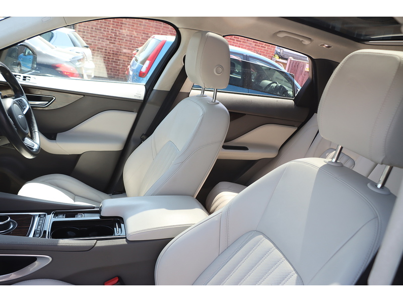 Jaguar 2.0 P250I PORTFOLIO SUV 5DR PETROL AWD AUTO PAN ROOF HEATED SEATS SATNAV BLUETOOTH APPLE CARPLAY REAR CAMERA PARKING AIDS 2 OWNERS ONLY 64000 MILES SH 72-74 Mitcham Road
