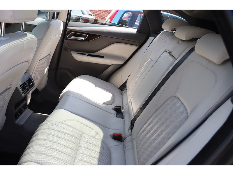 Jaguar 2.0 P250I PORTFOLIO SUV 5DR PETROL AWD AUTO PAN ROOF HEATED SEATS SATNAV BLUETOOTH APPLE CARPLAY REAR CAMERA PARKING AIDS 2 OWNERS ONLY 64000 MILES SH 72-74 Mitcham Road