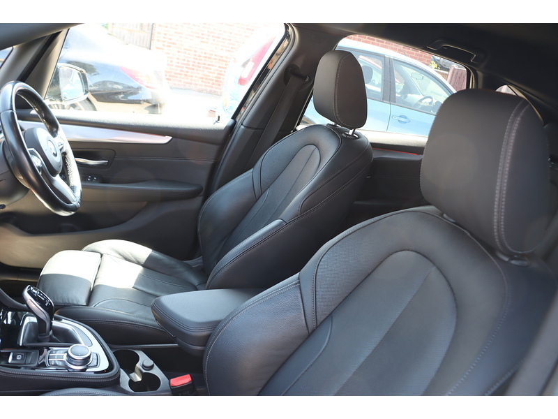BMW 218I 1.5 M SPORT MPV 5DR PETROL DCT AUTO SATNAV BLUETOOTH DAB RADIO APPLE CARPLAY PARKING AIDS 2 OWNERS ONLY 49000 MILES FSH 6 SERVICES NO ULEZ CHARGE 72-74 Mitcham Road