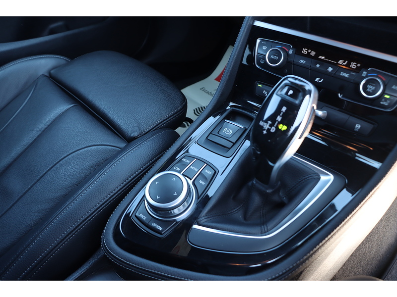 BMW 218I 1.5 M SPORT MPV 5DR PETROL DCT AUTO SATNAV BLUETOOTH DAB RADIO APPLE CARPLAY PARKING AIDS 2 OWNERS ONLY 49000 MILES FSH 6 SERVICES NO ULEZ CHARGE 72-74 Mitcham Road