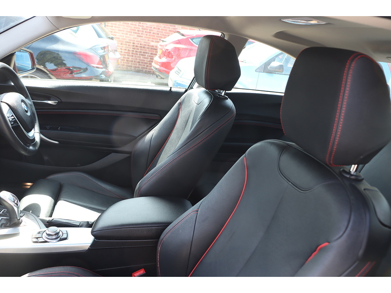 BMW 220I 2.0 SPORT COUPE 2DR PETROL AUTO FULL LEATHER HEATED SEATS SATNAV BLUETOOTH DAB STEREO PARKING AIDS ONLY 43000 MILES FSH 9 SERVICES NO ULEZ CHARGE 92-96 Mitcham Road