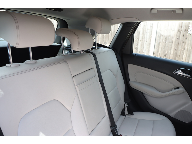 Mercedes-Benz B180 1.6 SPORT (EXECUTIVE) MPV 5DR PETROL 7G-DCT AUTO HEATED SEATS SAT NAV BLUETOOTH STEREO REAR CAMERA PARKING AIDS JUST 2 OWNERS ONLY 55000 MILES SH 72-74 Mitcham Road